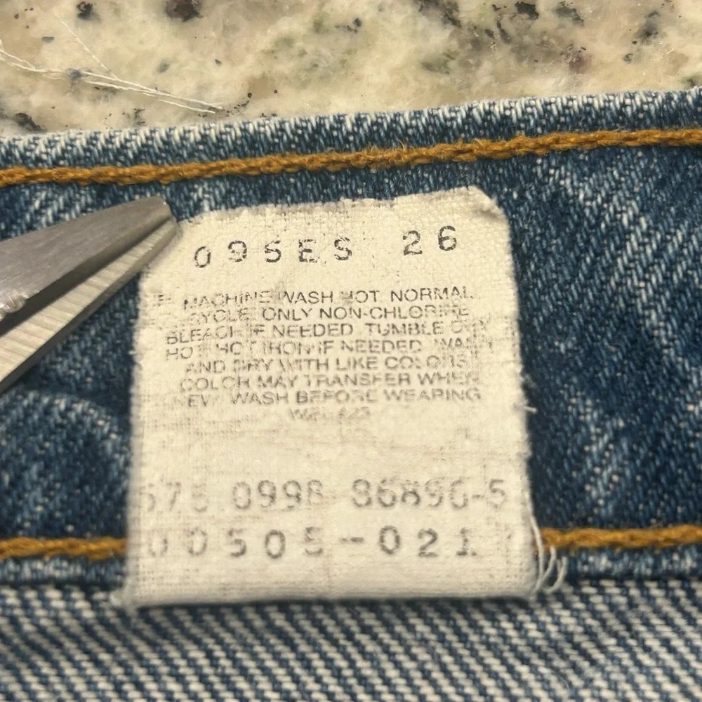 Levi's 505 VTG 90s Men's Blue Straight Regular Fit‎ Jeans 42/32 White Red Tag